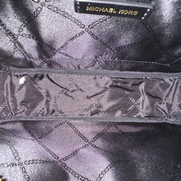 MICHAEL MICHAEL KORS Jet Set Medium Quilted Leather Crossbody Bag, Black - Picture 6 of 16